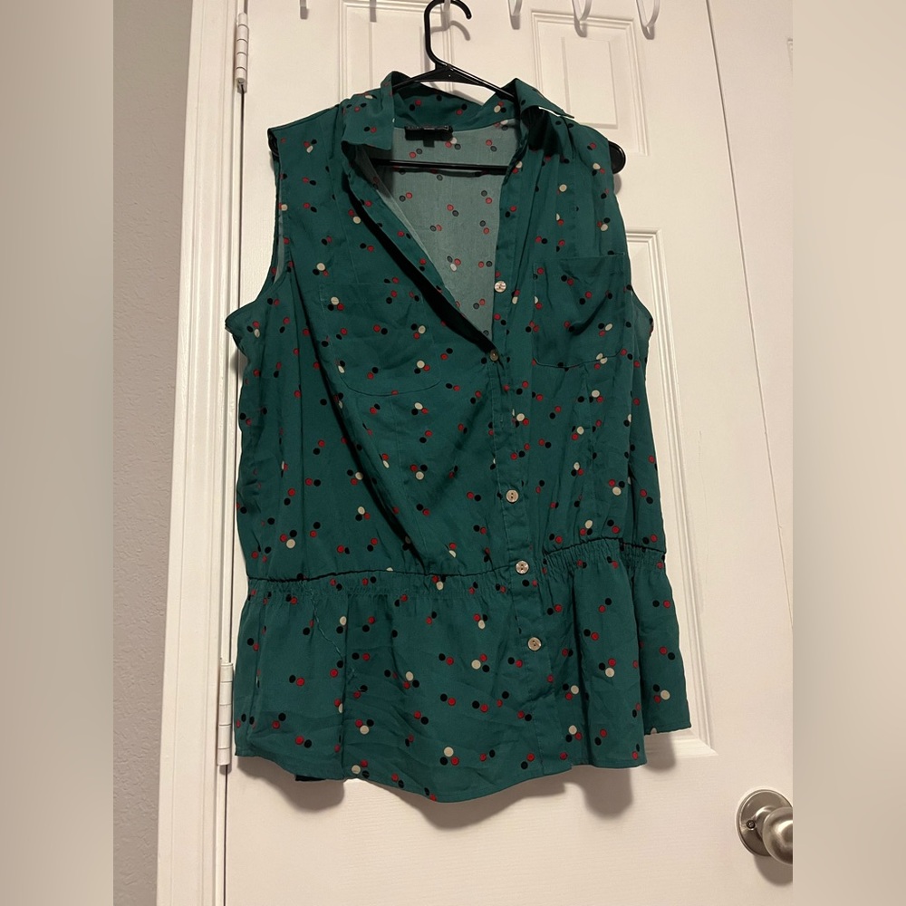 sleeveless blouse
